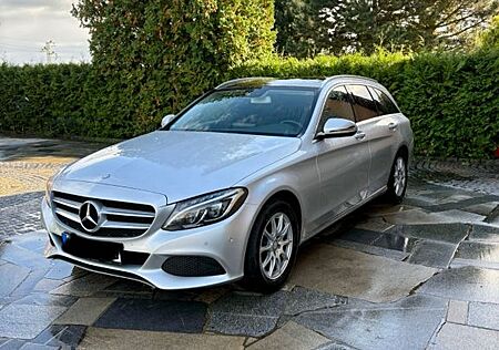 Mercedes-Benz C 220 C 220d T,AVANT, Autom,SCHD,AHK,DVD,Aktiv.park