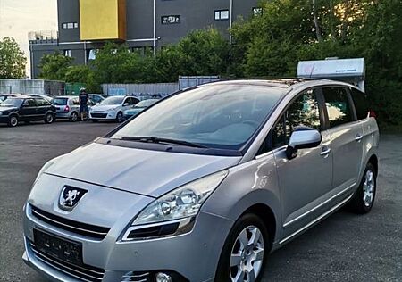 Peugeot 5008 Diesel 150 PS geräumig und Sparsam