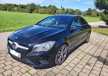 Mercedes-Benz CLA 200 -