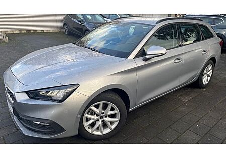 Seat Leon Sportstourer 1.5 TSI DSG /NAVI/SHZ/PDC