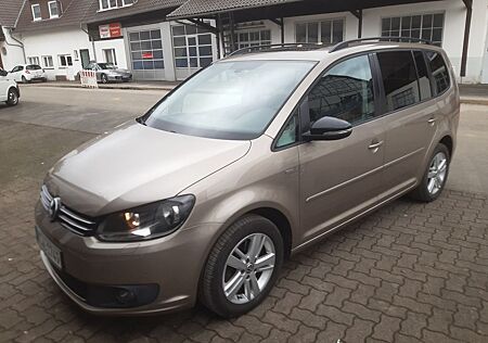 VW Touran Volkswagen 2.0 TDI DSG MATCH Pano/Tempo/AHK