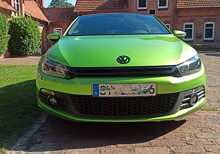 VW Scirocco Volkswagen 1.4 TSI DSG -