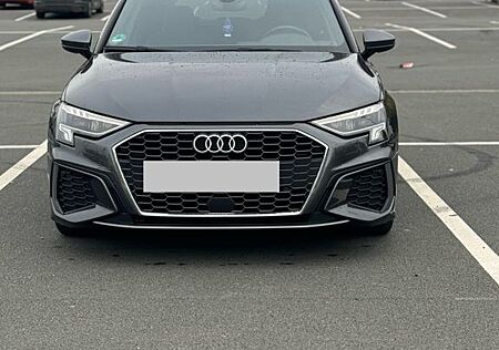 Audi A3 35 TFSI Sportback S line