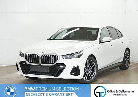 BMW i5 xDrive40 M Sport //Autobahnassistent B&W HUD