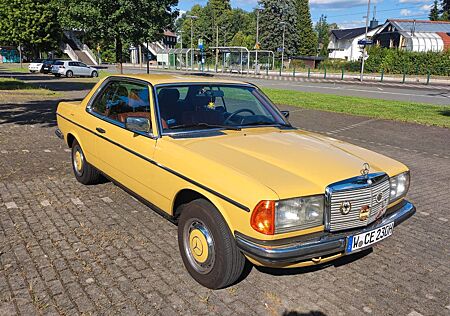 Mercedes-Benz 230 CE W 123 H-Zulassung