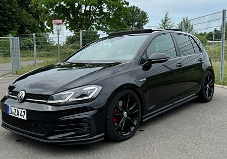 VW Golf Volkswagen 7.5 GTD *PANO*NAVI*RÜCKFAHRKAMERA*LEDER*