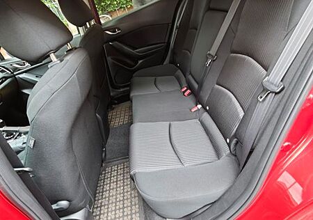 Mazda 3 2.0 SKYACTIV-G 120 Center-Line Center-Line