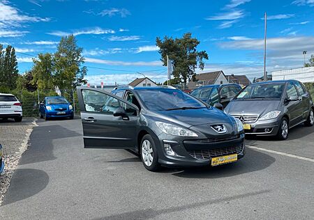 Peugeot 308 1.6 NAVI Scheckheftgepf. Panorama TÜV AHK