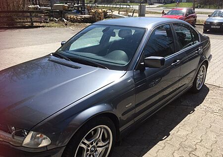 BMW 320i - Tüv bis 10/2026