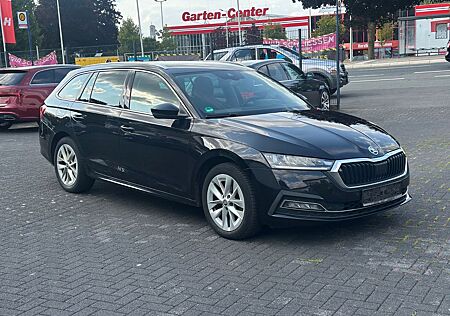Skoda Octavia Combi First Edition-LED-Kamera-Navi