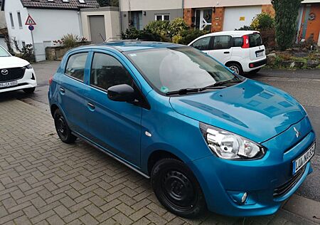 Mitsubishi Space Star 1.0 TÜV NEU + KLIMA + 8-fach bereift
