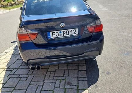 BMW 325i - 218PS - 11/2004 - HU/AU 10/27