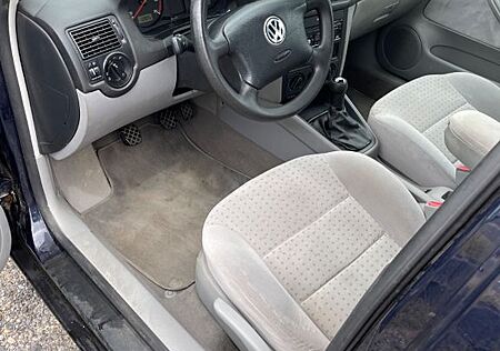 VW Golf Volkswagen 1.4 Basis