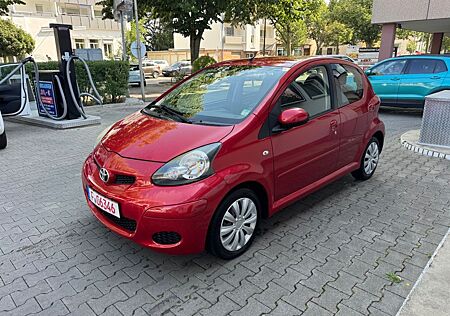 Toyota Aygo (X) Aygo AYGO CoolRed