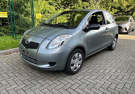 Toyota Yaris 1,0-l-VVT-i - Guter gebrauchter TÜV/AU neu