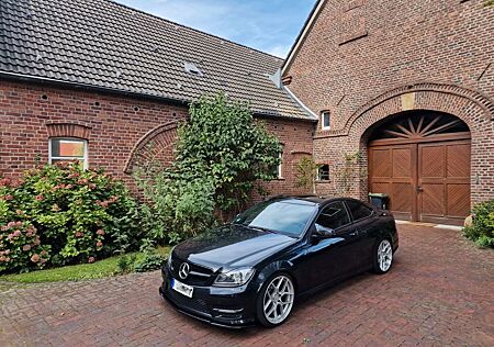 Mercedes-Benz C 350 Coupé Heckantrieb
