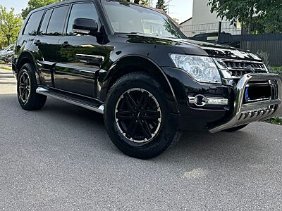 Mitsubishi Pajero 3.2 DI-D SUV-Star  7 SITZER. EURO6. TÜV28
