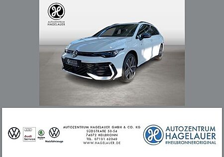 VW Golf Volkswagen VIII Variant R-Line 1.5eTSI DSG Matrix AHK