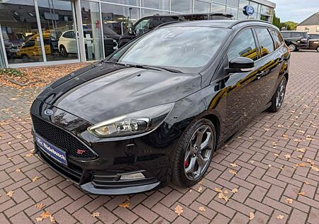 Ford Focus Turnier 2.0 l TDCi ST mit Leder-Exclusiv-P