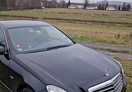 Mercedes-Benz E 220 CDI BlueEFFICIENCY ELEGANCE AUTOMATIK