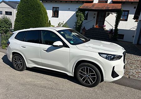 BMW iX1 xDrive30 -