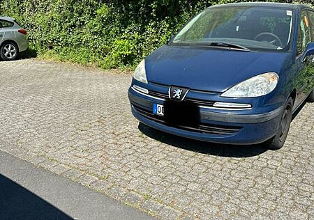 Peugeot 807 Family HDi FAP 135 Family