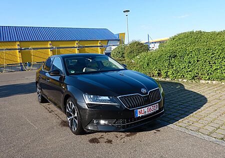 Skoda Superb Lim. L&K 2,0TDI DSG Xenon Navi SHZ Leder