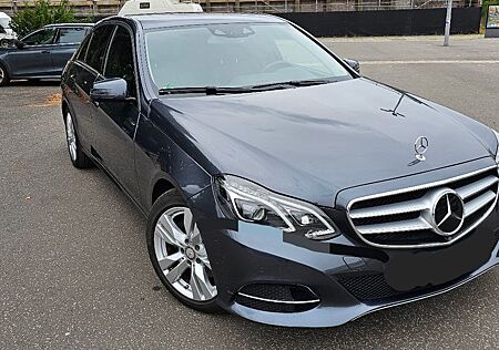 Mercedes-Benz E 300 BlueTEC AVANTGARDE AVANTGARDE