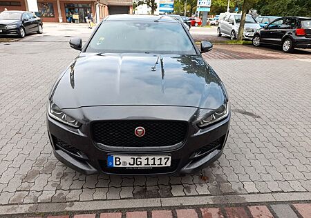 Jaguar XE 20d 180PS AWD R-Sport Automatik R-Sport