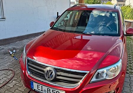 VW Tiguan Volkswagen 2.0 TDI 4MOTION Track & Field Track &...