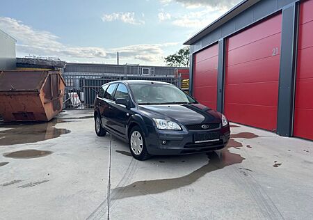 Ford Focus 1,6 Connection Connection