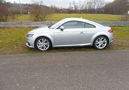 Audi TT Coupe 45 TFSI quattro S-tronic. neuwertig