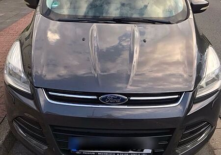 Ford Kuga 2,0 TDCi 2x4 110kW Titanium Titanium