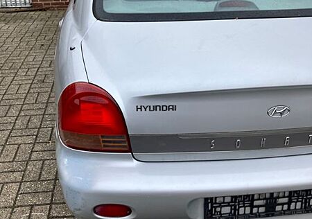 Hyundai Sonata 2.5 V6 GLS GLS