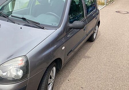 Renault Clio Dynamique 1.4 16V Dynamique