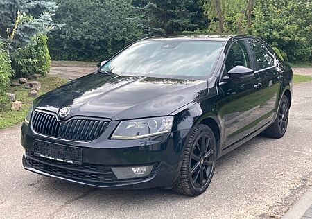 Skoda Octavia 2.0 TDI DSG AUTOMATIK/LEDER/NAVI/SH/LM