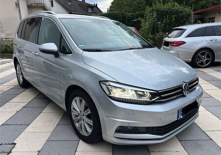 VW Touran Volkswagen 2.0 TDI SCR DSG Highline Standheizung