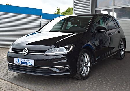 VW Golf Volkswagen VII Lim. Highline 1,5 TSI/DSG/LED/ACC