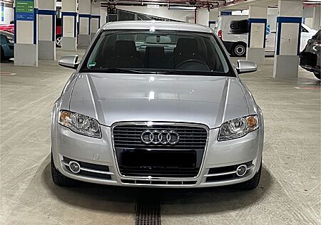 Audi A4 Lim. 1.8 T Multitronic/1.Hand/wenig Km/Navi