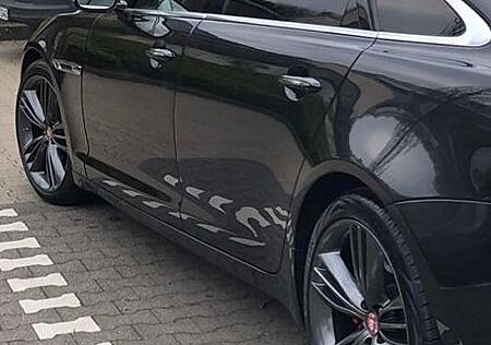 Jaguar XJ Luxury S3.0 V6 Diesel R Sportline LANGVERSION