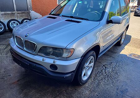 BMW X5 4.4i TÜV 09/2026