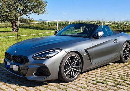 BMW Z4 M40i FROZEN GREY VOLLAUSSTATTUNG