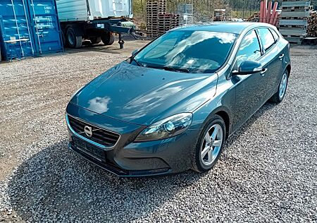Volvo V40 D2 YOU! YOU!