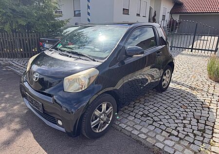Toyota iQ + 1,4-l-D-4D+schekheftgepflegt