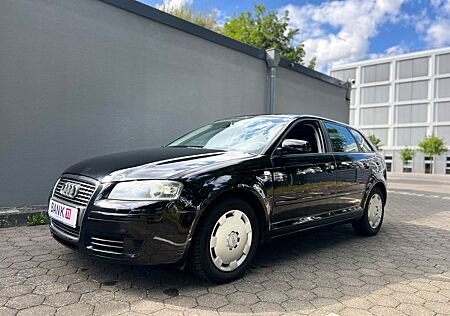 Audi A3 Sportback 1.6 Attraction Navigation