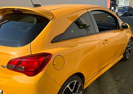 Opel Corsa 1.6 Turbo OPC Performance