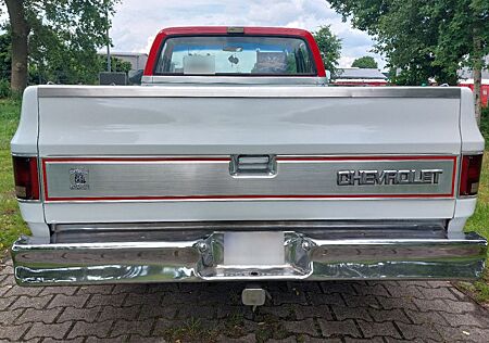 Chevrolet K30 C10 V8 Diesel 6,2 L Pickup * TÜV neu * H * Klima