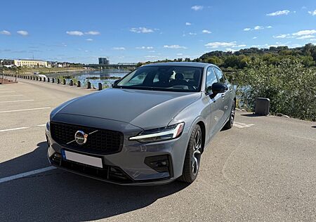 Volvo S60 , Core 2024