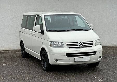 VW T5 Caravelle Volkswagen T5 2.5 TDI Caravelle/5.SITZER/KLIMA/SHZ/AHK/