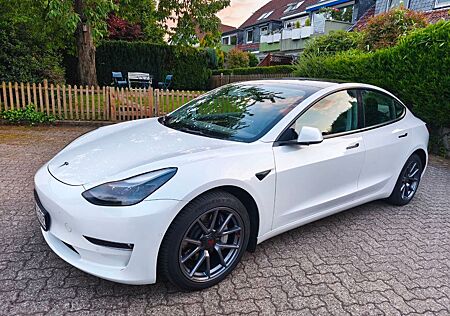 Tesla Model 3 Long Range Dual Motor AWD mit Garantie